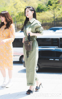 Na-Eun Son feet photo 2