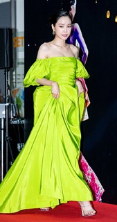 Na-Eun Son feet photo 9