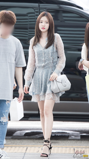 Na-Eun Son feet photo 4