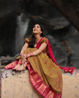 Nabha Natesh feet photo 4