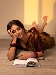 Nabha Natesh feet photo 9
