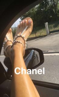 Nabilla Benattia feet photo thumbnail