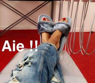 Nabilla Benattia feet photo thumbnail