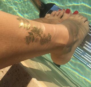 Nabilla Benattia feet photo thumbnail