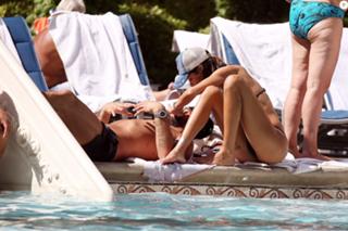Nabilla Benattia feet photo thumbnail