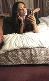 Nabilla Benattia feet photo thumbnail