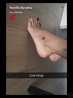 Nabilla Benattia feet photo thumbnail