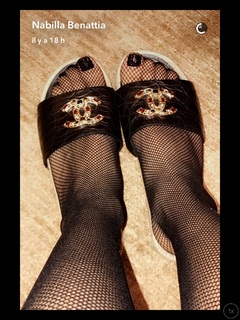 Nabilla Benattia feet photo thumbnail