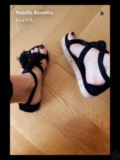 Nabilla Benattia feet photo thumbnail