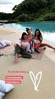 Nabilla Benattia feet photo thumbnail