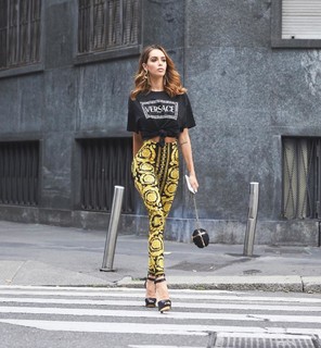 Nabilla Benattia feet photo thumbnail