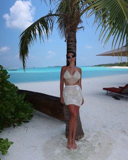 Nabilla Benattia feet photo thumbnail