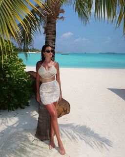 Nabilla Benattia feet photo thumbnail