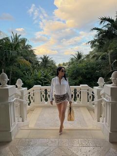 Nabilla Benattia feet photo 8