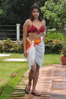 Nadeesha Hemamali feet photo 16