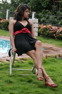 Nadeesha Hemamali feet photo 15