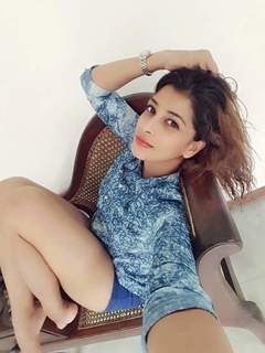 Nadeesha Hemamali feet photo 6