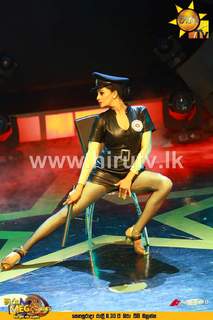 Nadeesha Hemamali feet photo 16