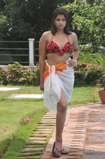 Nadeesha Hemamali feet photo 14