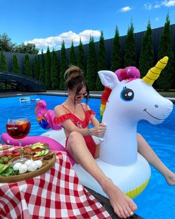 Nadezhda Dorofeeva feet photo thumbnail