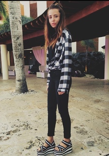 Nadezhda Dorofeeva feet photo thumbnail