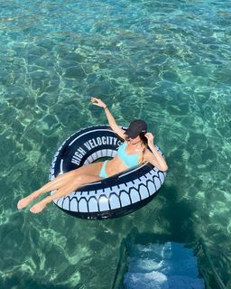 Nadezhda Dorofeeva feet photo thumbnail