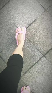 Nadezhda Tolokonnikova feet photo 1
