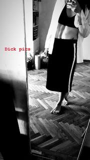 Nadezhda Tolokonnikova feet photo 19