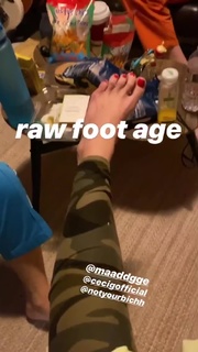 Nadezhda Tolokonnikova feet photo 18