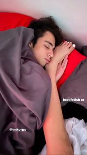 Nadezhda Tolokonnikova feet photo 15