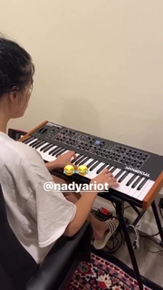 Nadezhda Tolokonnikova feet photo 2