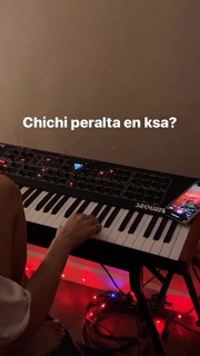 Nadezhda Tolokonnikova feet photo 20