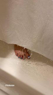 Nadezhda Tolokonnikova feet photo 13