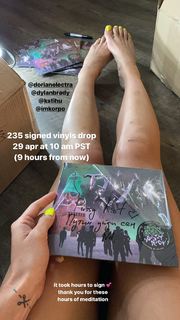 Nadezhda Tolokonnikova feet photo 10