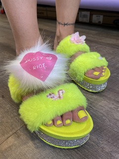 Nadezhda Tolokonnikova feet photo 2