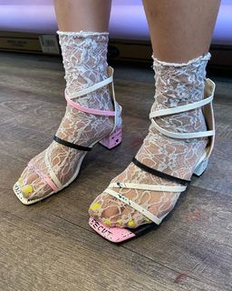 Nadezhda Tolokonnikova feet photo 19