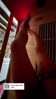 Nadezhda Tolokonnikova feet photo 3