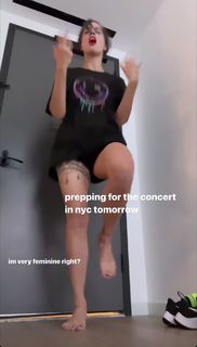 Nadezhda Tolokonnikova feet photo 15