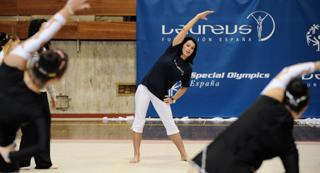 Nadia Comaneci feet photo thumbnail