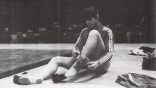 Nadia Comaneci feet photo thumbnail
