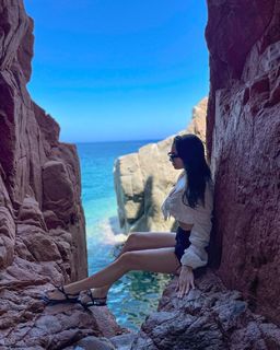 Nadia Dlugosz feet photo thumbnail