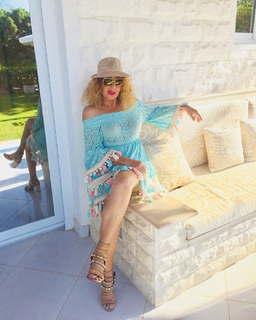 Nadia El Guindy feet photo 8