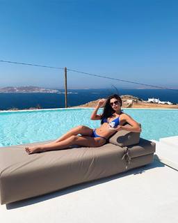Nadia Ferreira feet photo 1