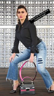 Nadine Al Rassi feet photo thumbnail