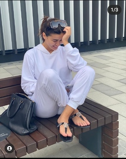 Nadine Al Rassi feet photo thumbnail