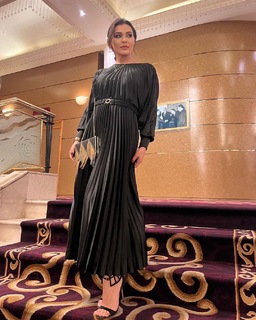 Nadine Al Rassi feet photo thumbnail