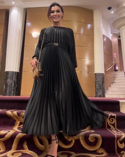 Nadine Al Rassi feet photo thumbnail