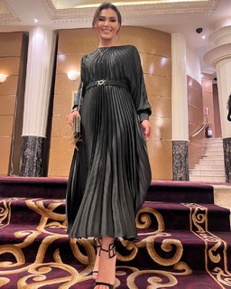 Nadine Al Rassi feet photo thumbnail