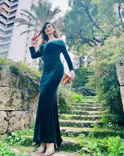 Nadine Al Rassi feet photo thumbnail