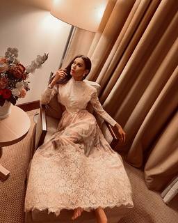 Nadine Al Rassi feet photo thumbnail